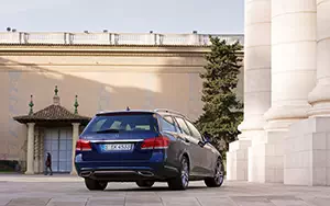   Mercedes-Benz E400 Estate - 2013