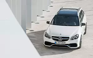   Mercedes-Benz E63 AMG S-Model Estate - 2013
