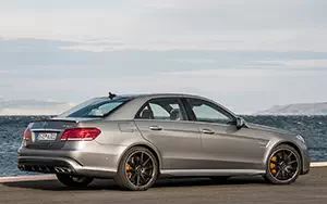   Mercedes-Benz E63 AMG - 2013