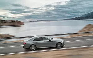   Mercedes-Benz E 400 4MATIC AMG Line - 2016
