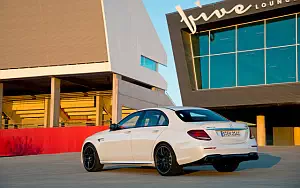   Mercedes-AMG E 63 S 4MATIC+ - 2017