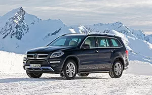   Mercedes-Benz GL500 4MATIC - 2012