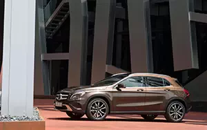   Mercedes-Benz GLA220 CDI 4MATIC - 2013