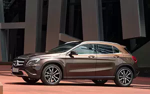   Mercedes-Benz GLA220 CDI 4MATIC - 2013