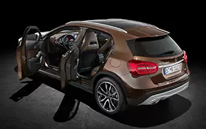   Mercedes-Benz GLA220 CDI 4MATIC - 2013