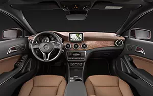   Mercedes-Benz GLA220 CDI 4MATIC - 2013