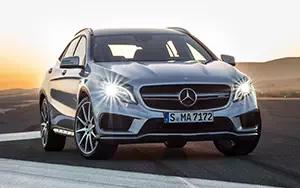   Mercedes-Benz GLA45 AMG - 2014