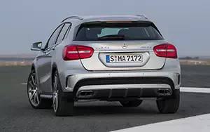   Mercedes-Benz GLA45 AMG - 2014