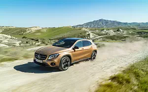   Mercedes-Benz GLA 220 d 4MATIC - 2017