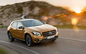   Mercedes-Benz GLA 220 d 4MATIC - 2017