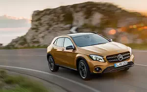   Mercedes-Benz GLA 220 d 4MATIC - 2017