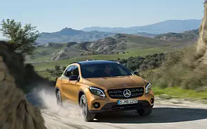  Mercedes-Benz GLA 220 d 4MATIC - 2017