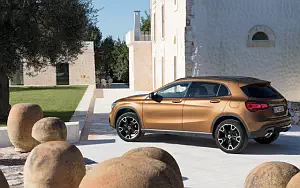   Mercedes-Benz GLA 220 d 4MATIC - 2017