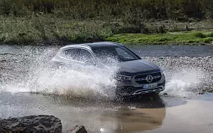   Mercedes-Benz GLA 220 d 4MATIC Progressive Line - 2020