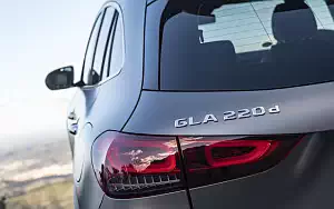   Mercedes-Benz GLA 220 d 4MATIC Progressive Line - 2020