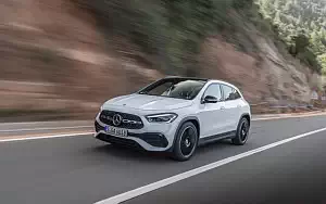   Mercedes-Benz GLA 250 4MATIC AMG Line - 2020