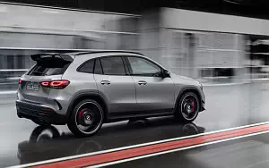   Mercedes-AMG GLA 45 S 4MATIC+ Aerodynamic Package - 2020
