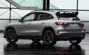   Mercedes-AMG GLA 45 S 4MATIC+ Aerodynamic Package - 2020