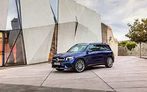   Mercedes-Benz GLB 250 AMG Line - 2019