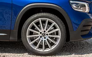   Mercedes-Benz GLB 250 AMG Line - 2019