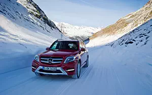  Mercedes-Benz GLK350 4MATIC - 2012