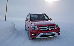   Mercedes-Benz GLK350 4MATIC - 2012