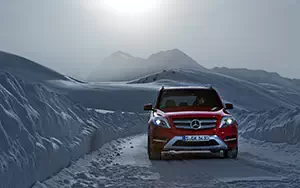   Mercedes-Benz GLK350 4MATIC - 2012