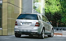   Mercedes-Benz ML63 AMG - 2005