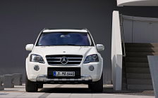   Mercedes-Benz ML63 AMG - 2010