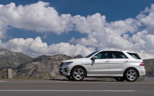   Mercedes-Benz ML250 BlueTec AMG Sports Package - 2011