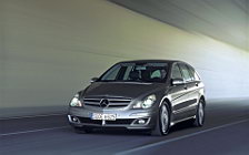   Mercedes-Benz R-class - 2005