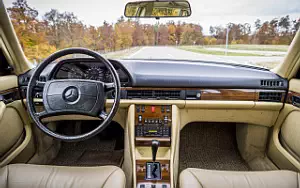   Mercedes-Benz 500 SEL W126 - 1979