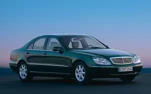   Mercedes-Benz S500 W220 - 1998