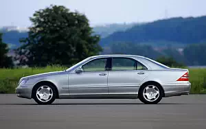  Mercedes-Benz S600 W220 - 1999
