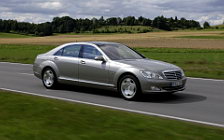   Mercedes-Benz S600 - 2005