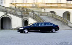   Mercedes-Benz S600 Pullman Guard - 2011