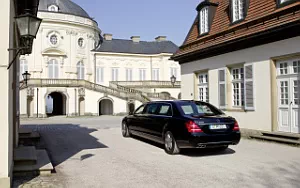   Mercedes-Benz S600 Pullman Guard - 2011