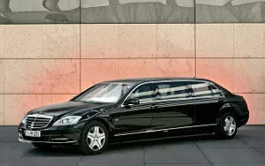  Mercedes-Benz S600 Pullman Guard - 2011