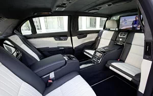   Mercedes-Benz S600 Pullman Guard - 2011