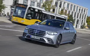   Mercedes-Benz S-class AMG Line (High Tech Silver) - 2020