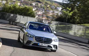   Mercedes-Benz S-class AMG Line (High Tech Silver) - 2020