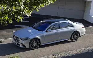   Mercedes-Benz S-class AMG Line (High Tech Silver) - 2020