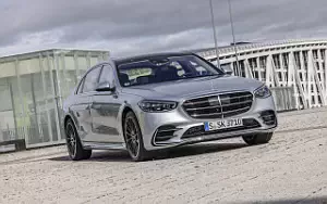   Mercedes-Benz S-class AMG Line (High Tech Silver) - 2020