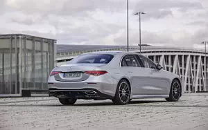   Mercedes-Benz S-class AMG Line (High Tech Silver) - 2020