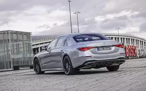   Mercedes-Benz S-class AMG Line (High Tech Silver) - 2020