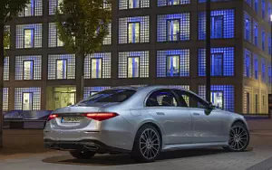   Mercedes-Benz S-class AMG Line (High Tech Silver) - 2020