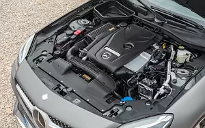   Mercedes-Benz SLC 300 AMG Line - 2016