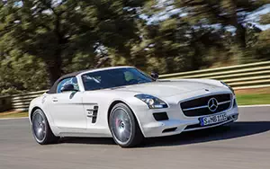   Mercedes-Benz SLS AMG GT Roadster - 2012