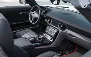   Mercedes-Benz SLS AMG GT Roadster - 2012