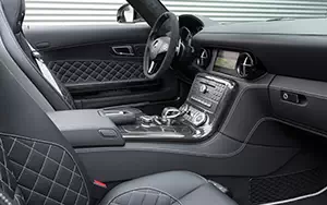   Mercedes-Benz SLS 63 AMG GT Roadster Final Edition - 2013
